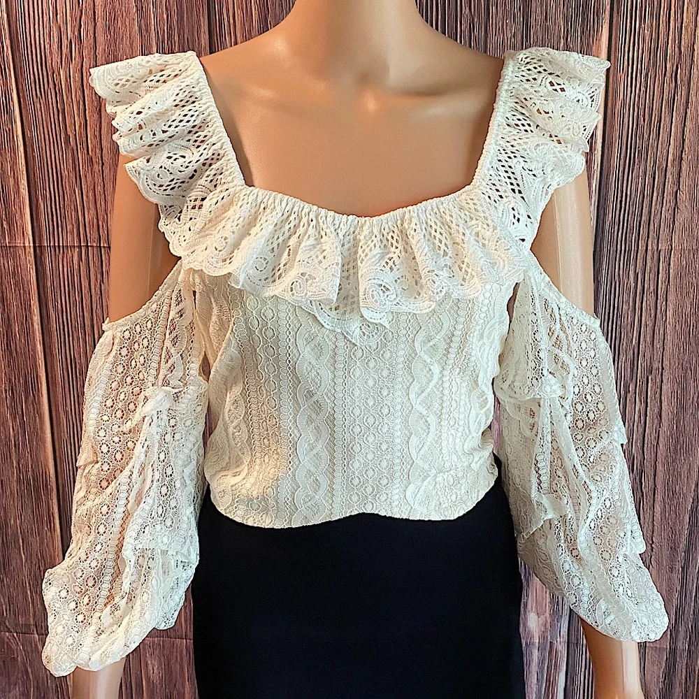 Anthropologie Love Encounter NWT size medium large cream & white lace boho